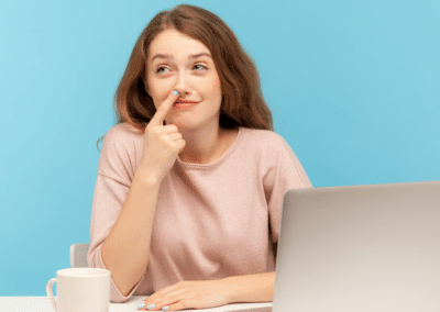 How to Stop Picking Your Nose and Uncomfortable Symptoms of This Gross Habit